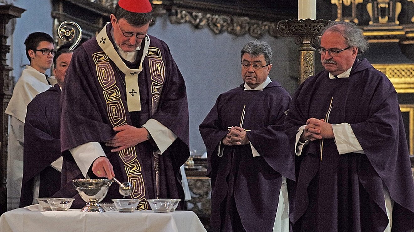 Kardinal Woelki beim Aschermittwoch der Künstler / © Boecker