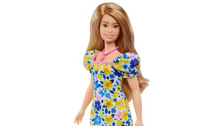 Barbie enthüllt ihre erste Puppe mit Down-Syndrom / © Catherine Harbour/Mattel/PA Media (dpa)