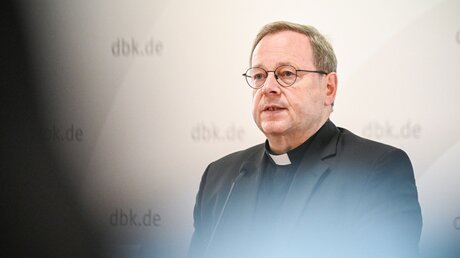 Bischof Georg Bätzing / © Harald Oppitz (KNA)