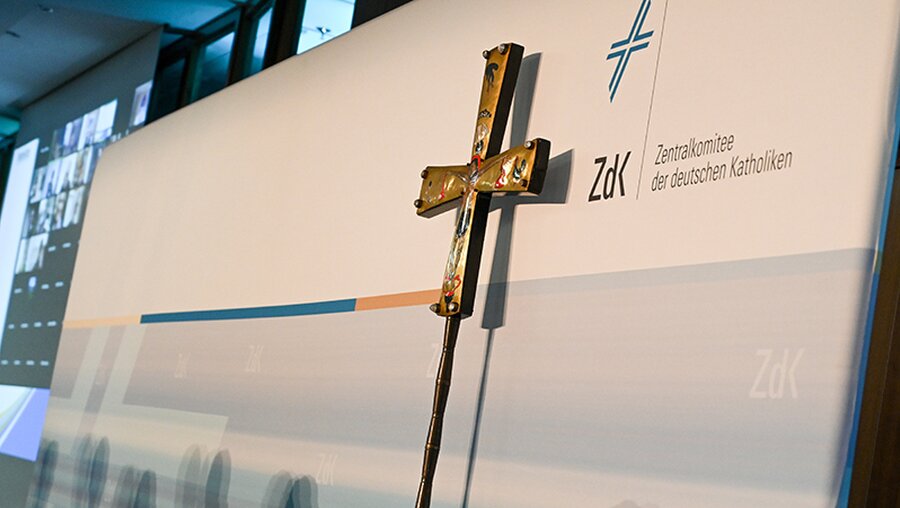Das Kreuz des Zentralkomitees der deutschen Katholiken (ZdK)  / © Harald Oppitz (KNA)