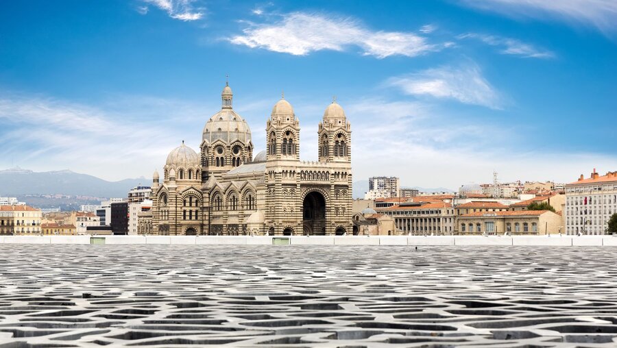 Kathedrale La Major in Marseille / © posztos (shutterstock)