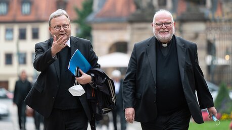 Bischof Bode und Kardinal Marx (dpa)