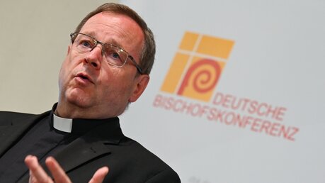 Georg Bätzing, Bischof von Limburg / © Arne Dedert (dpa)