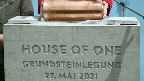 Grundsteinlegung für das Mehrreligionengebäude "House of One" / © Wolfgang Kumm (dpa)