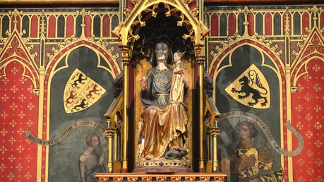 Die Füssenicher Madonna steht in der Achskapelle, ist allerdings in ihrer originalen Farbfassung nicht mehr erhalten. / © Beatrice Tomasetti (DR)