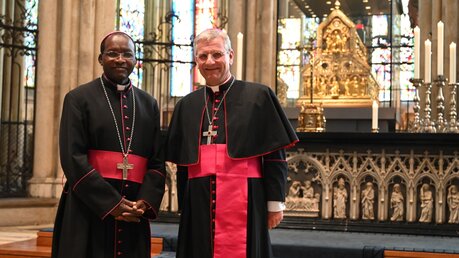 Anlässlich des Weltmissionssonntags war Erzbischof Kivuva Musonde aus Mombasa zu Gast im Erzbistum Köln und traf hier auch seinen ehemaligen Kaplan / © Beatrice Tomasetti (DR)