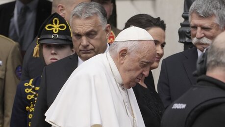 Papst Franziskus trifft auf ungarischen Premierminister Orban / © Andrew Medichini/AP (dpa)