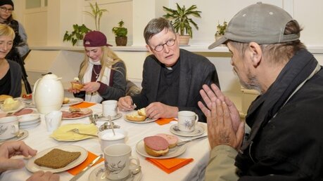 Kardinal Woelki frühstückt mit Bedürftigen / © Kasiske (Erzbistum Köln)