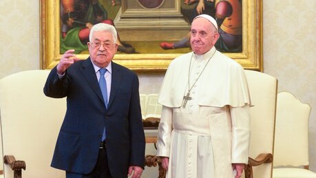Mahmud Abbas und Papst Franziskus / © Stefano Carofei (KNA)