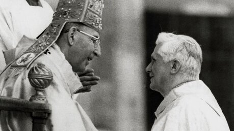 Papst Johannes Paul I. und Kardinal Joseph Ratzinger im Jahr 1978 (KNA)