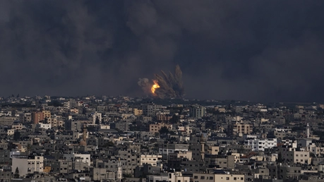 Luftangriffe auf Gaza-Stadt / © Fatima Shbair/AP (dpa)