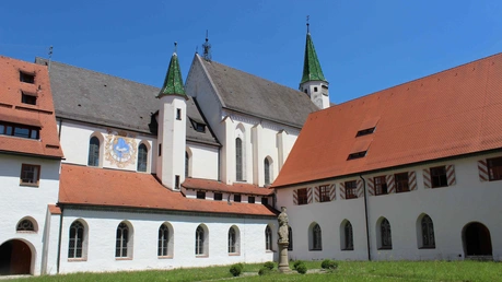 Klostergebäude Heiligkreuztal Engelgarten Blick aufs Münster / © Msgr. Burkard (Stefanus-Gemeinschaft e. V.)