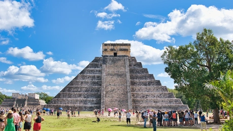 Maya Pyramide Chichén-Itzá in Mexiko, Yucatán / © dotmiller1986 (shutterstock)