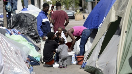 Migranten in Tunesien (dpa)