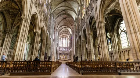 Innenraum der Kathedrale von Saint-Denis / © VD Image Lab (shutterstock)