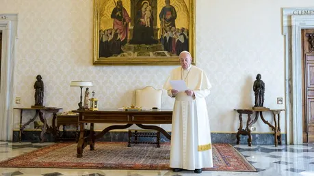 Papst Franziskus betet Vaterunser / © Vatican Media/Romano Siciliani (KNA)