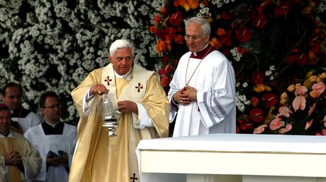 Papst Benedikt XVI. im Jahr 2006 (KNA)