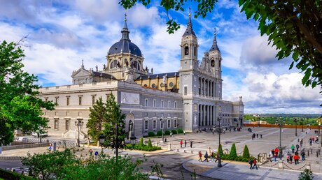 Kathedrale Almudena in Madrid / © Catarina Belova (shutterstock)