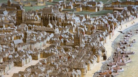 Dieses Modell zeigt Köln im Jahr 1571. Köln ist damals mit rund 40.000 Einwohner*innen die größte Stadt nördlich der Alpen. / © S. Walz (Rheinisches Bildarchiv Köln)