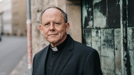 Bischof Ulrich Neymeyr / © Dominik Wolf (KNA)