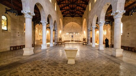 Brotvermehrungskirche des Benediktinerklosters Tabgha / © Andrea Krogmann (KNA)