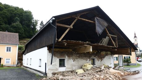 Nach den Überschwemmungen in Österreich und Slowenien ist die Zerstörung groß / © Erwin Scheriau/APA (dpa)