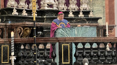 Erzbischof Stephan Burger predigt (DR)