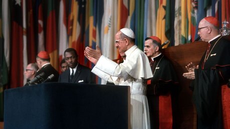 Papst Paul VI. hält eine Rede zum 50. Jahrestag der Internationalen Organisation der Arbeit am 10. Juni 1969 in Genf / © Hans Knapp (KNA)