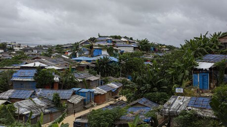 Blick auf das Flüchtlingslager Kutupalong in Bangladesh vor dem Zyklon Sitrang (CI)