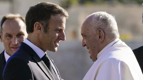 Papst Franziskus und Emmanuel Macron in Marseille  / © Alessandra Tarantino/AP  (dpa)