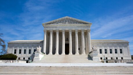 Supreme Court / © Steven Frame (shutterstock)