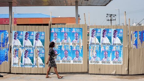 Wahlplakate in Nigeria  (shutterstock)