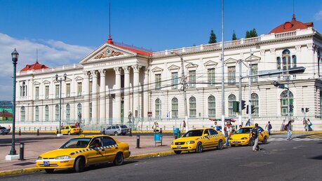 Regierungsgebäude in San Salvador / © Milosz Maslanka (shutterstock)