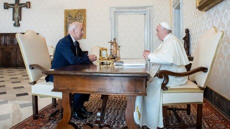 Joe Biden beim Papst / © Romano Siciliani (Vatican Media) (KNA)