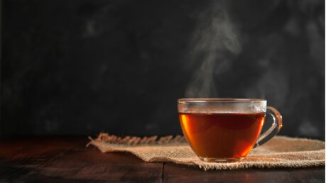 Symbolbild Eine Tasse Tee, Ruhe / © OlegKovalevichh (shutterstock)