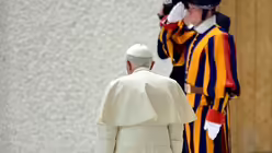 Papst Benedikt XVI.: Der Abschied naht (epd) Papst Benedikt XVI.: Der Abschied naht (epd)
