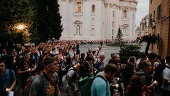 Die Ministranten ziehen durch Rom / © Luis Rüsing