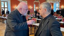 Ernstes Gespräch: Kardinal Marx und Nuntius Eterovic (DR)