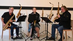 Das Saxophon-Ensemble von Thomas Voigt sorgte für den musikalischen Rahmen der 70-Jahr-Feier. / © Beatrice Tomasetti (DR)