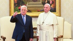 Mahmud Abbas und Papst Franziskus / © Stefano Carofei (KNA)